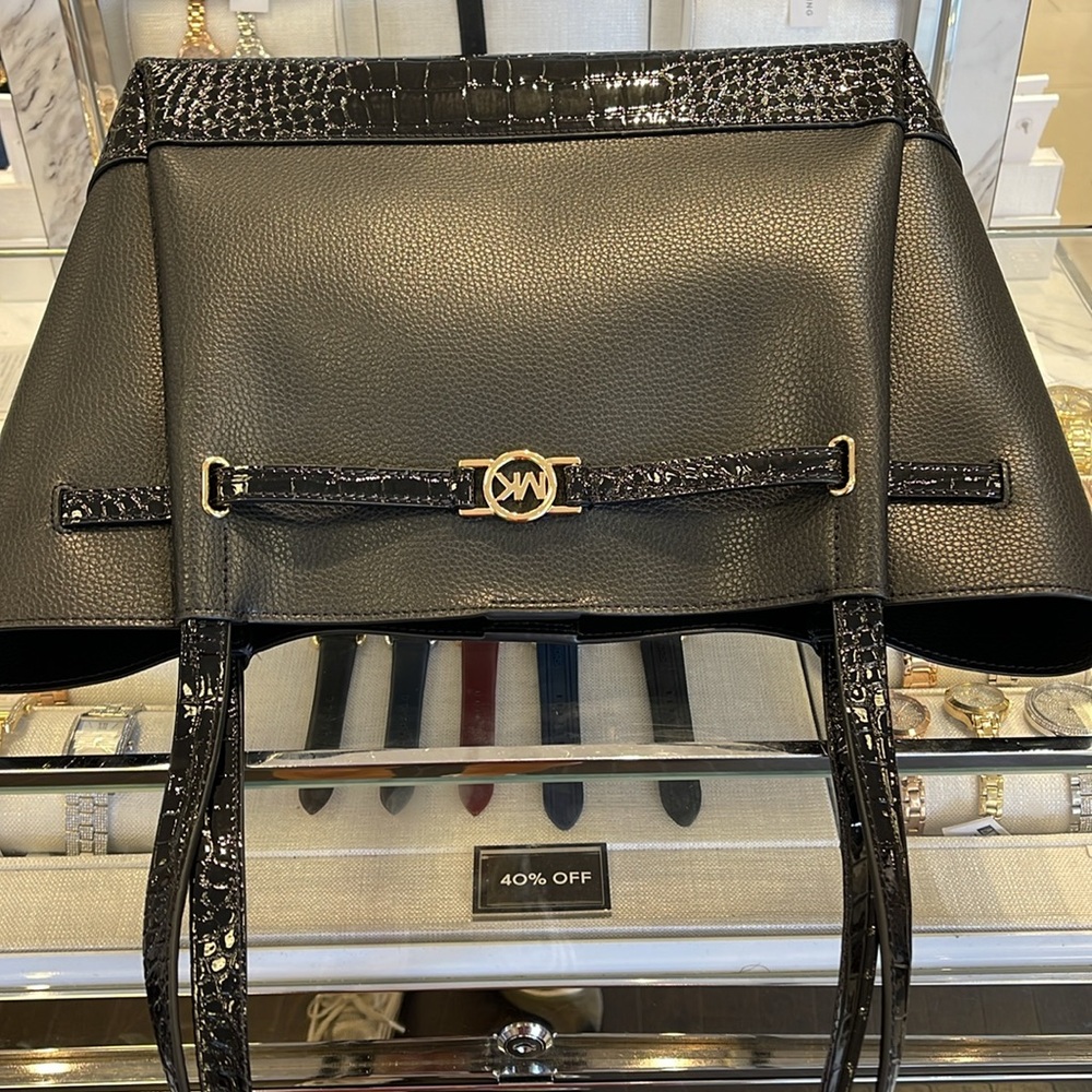 MICHAEL KORS
Reed Large Leather Belted Satchel Shoulder Tote Handbag 
Black - Picture 7 of 16